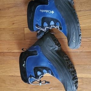 Columbia boots Omniheat boys